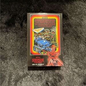 Stranger Things 100-Piece Puzzle - Black and Red